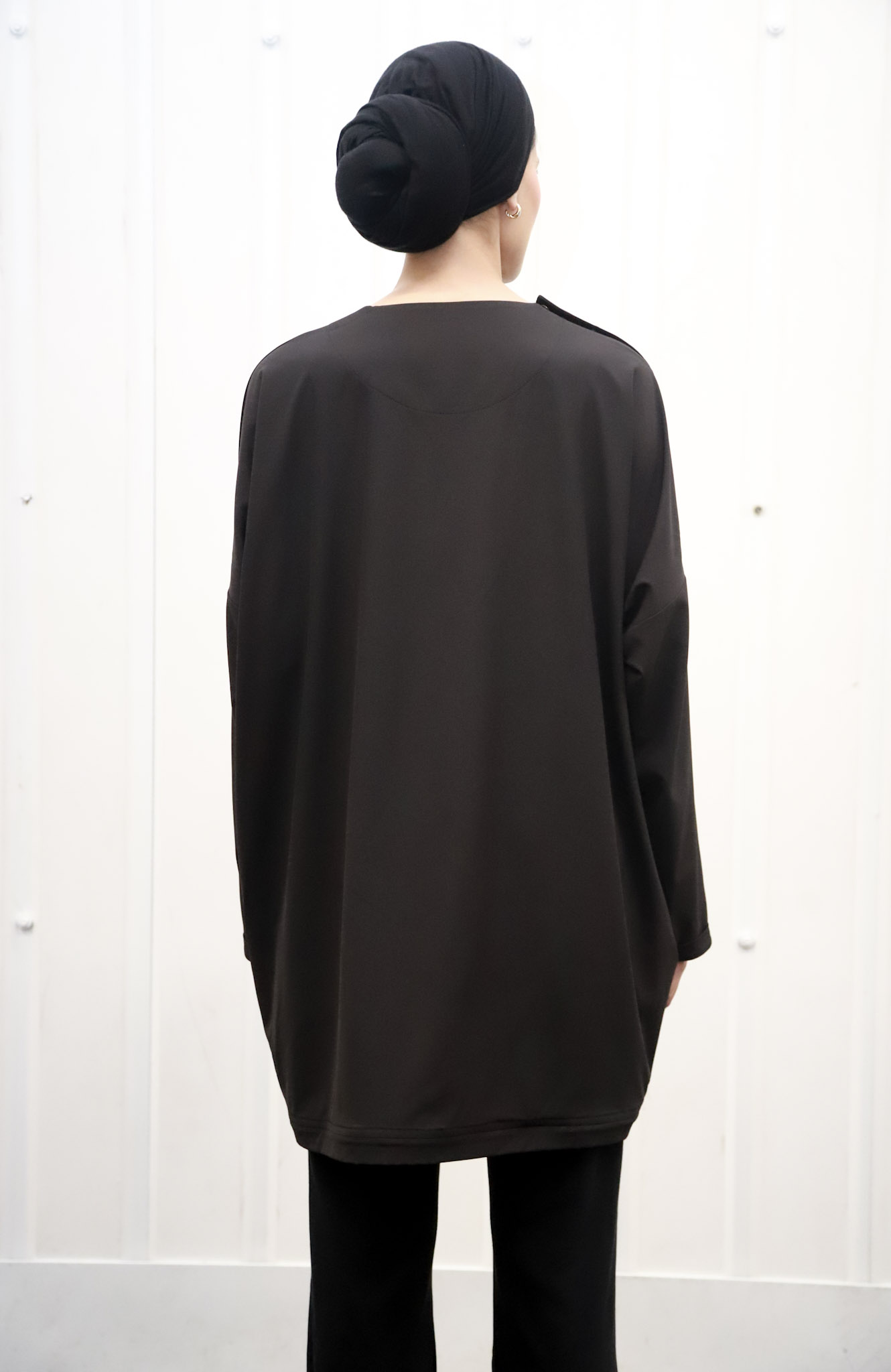 Functionable Top Modest Activewear Top (Extendable length) Black - Mfitt Active